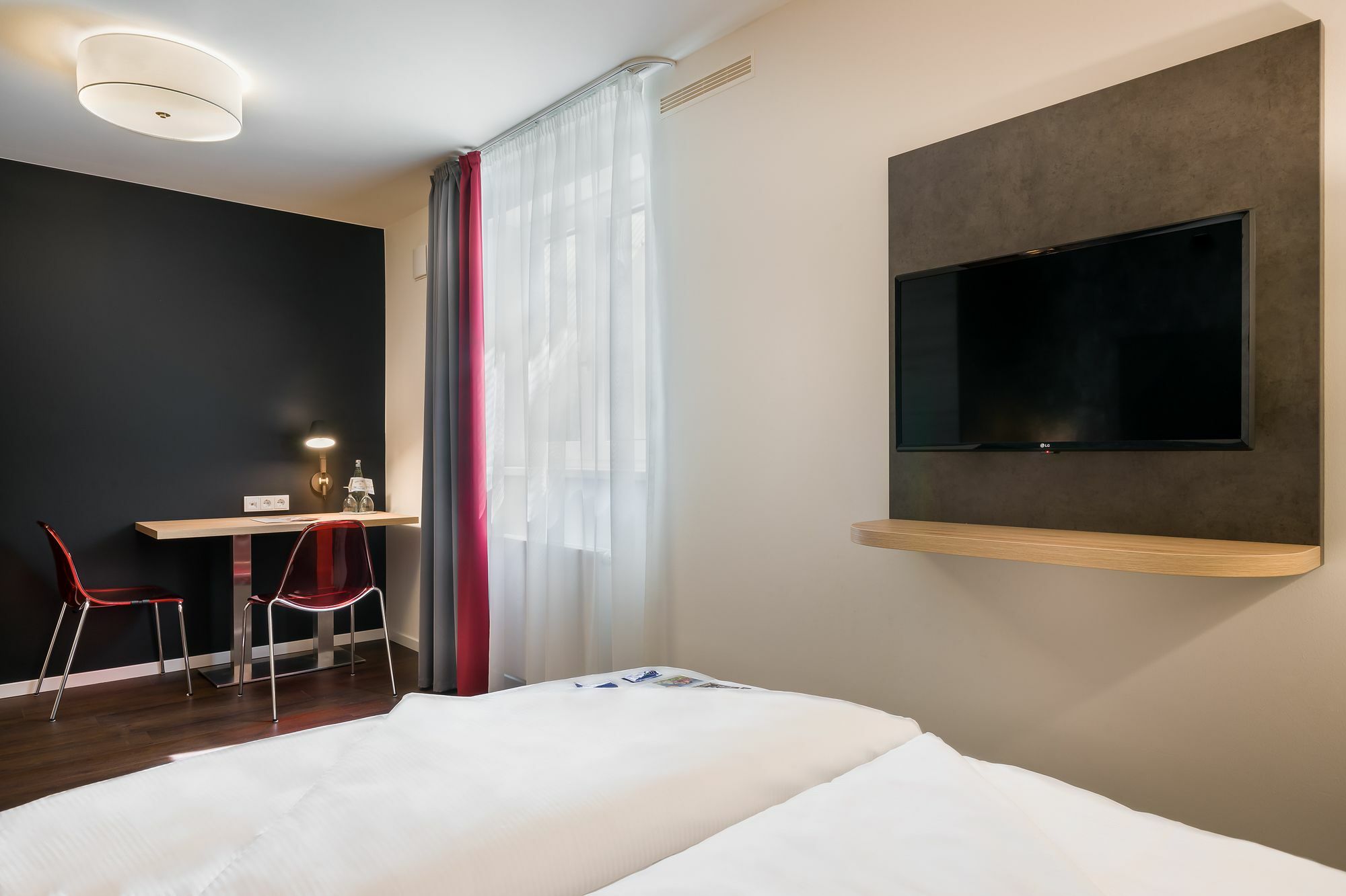 Signature East Hotel Apartment Гамбург Экстерьер фото