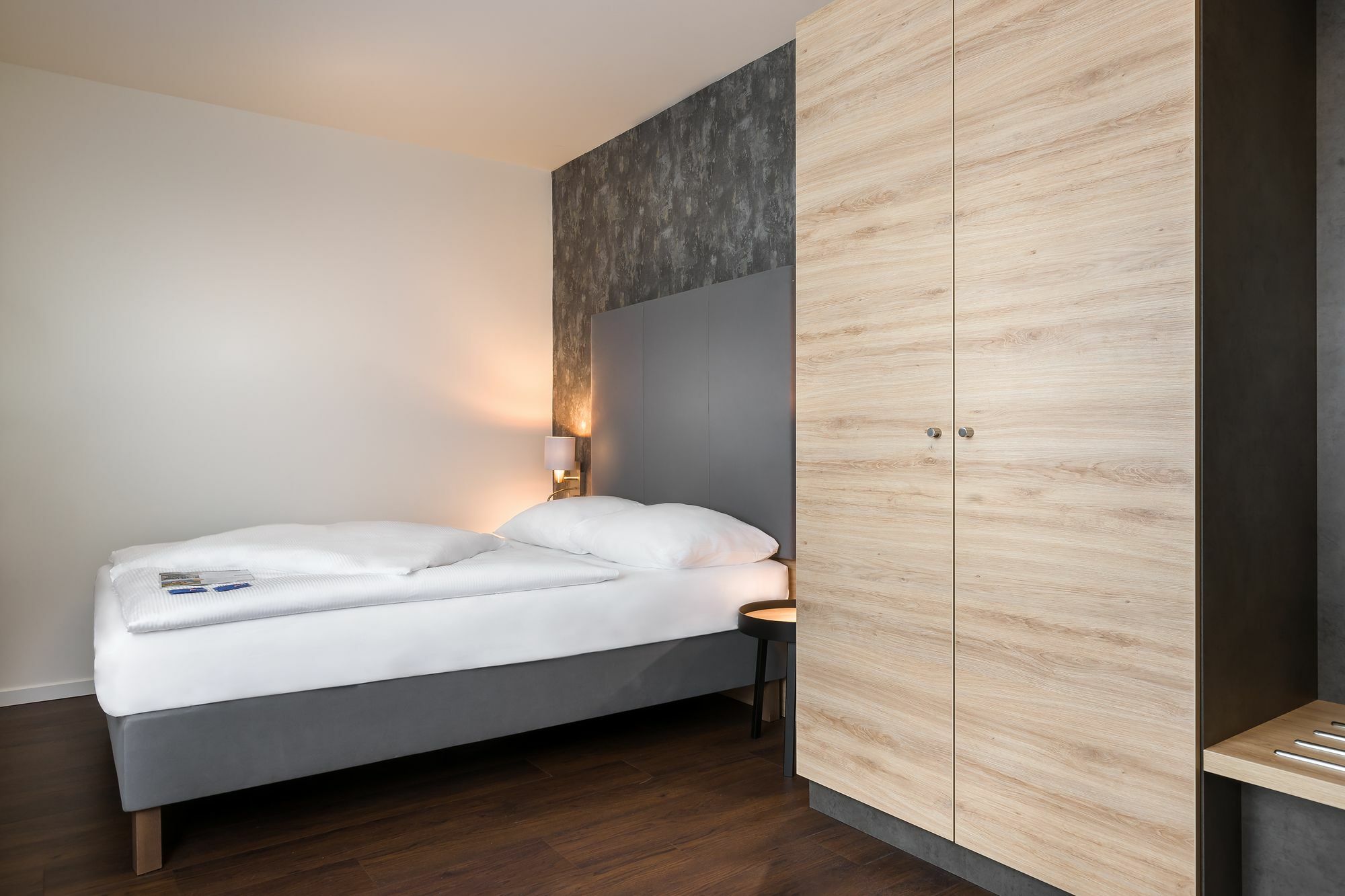 Signature East Hotel Apartment Гамбург Экстерьер фото
