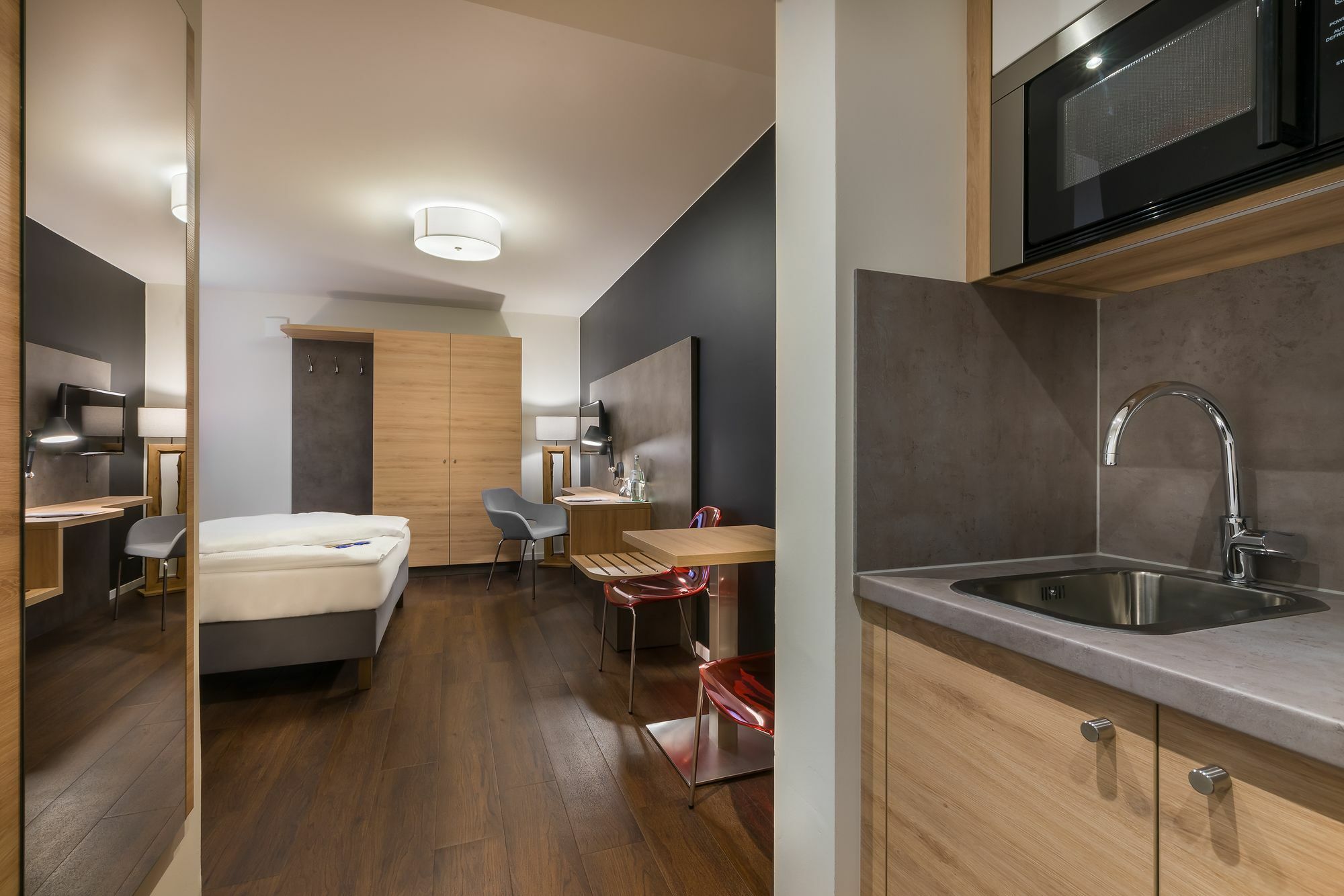 Signature East Hotel Apartment Гамбург Экстерьер фото
